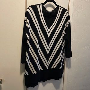 Cable and gauge size xl v neck sweater